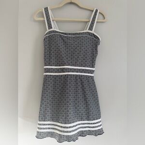 Shore Shapes Women’s 10 Black White Fit & Flare Lined Swim Dress w/Built in Bra